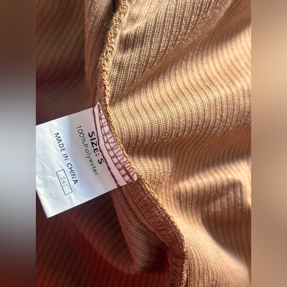 Brown Corduroy Long Sleeve Button-Up Shirt Size Small - Picture 3 of 3